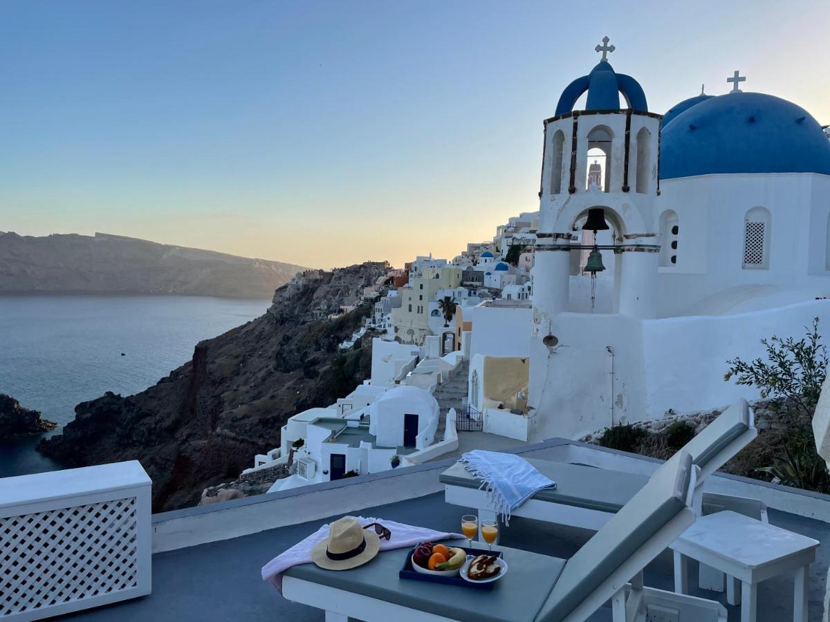 Blue Sky Cave House Villa Oia  Exterior photo