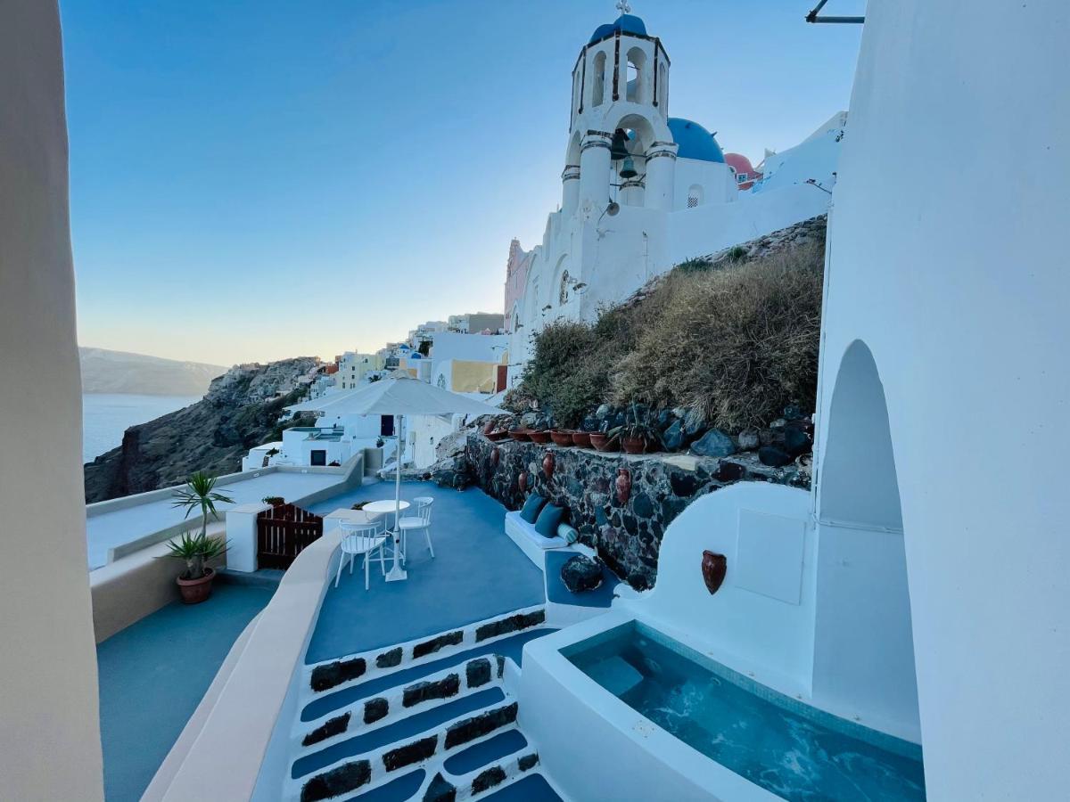 Blue Sky Cave House Villa Oia  Exterior photo