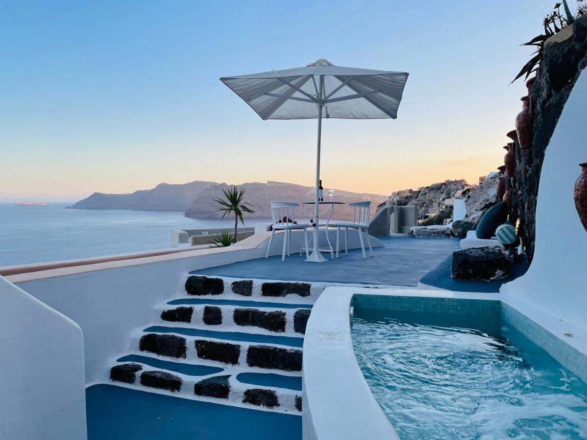 Blue Sky Cave House Villa Oia  Exterior photo