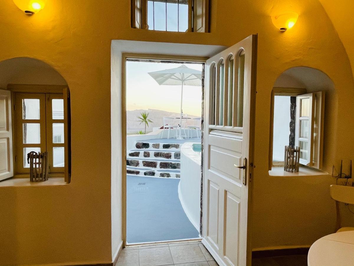 Blue Sky Cave House Villa Oia  Exterior photo